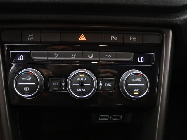Volkswagen T-Roc 150pk TSI Style Business Camera | Adapt. Cruise | Navi | Parkeersens. v+a | Trekhaak