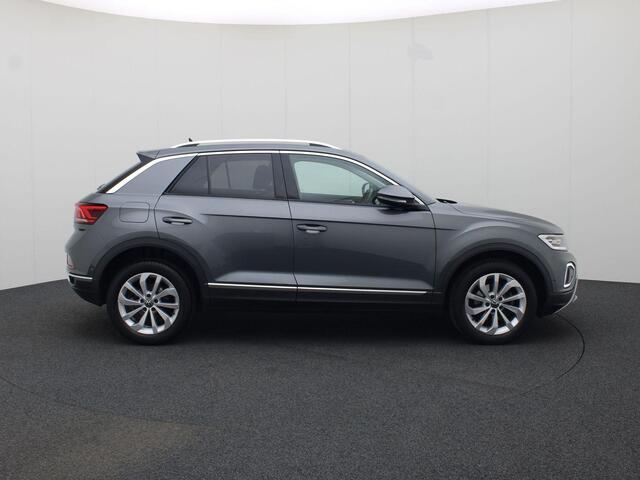 Volkswagen T-Roc 1.5 TSI 150PK Style DSG automaat · Navigatie · Camera + Parkeersensoren · Stoelverwarming