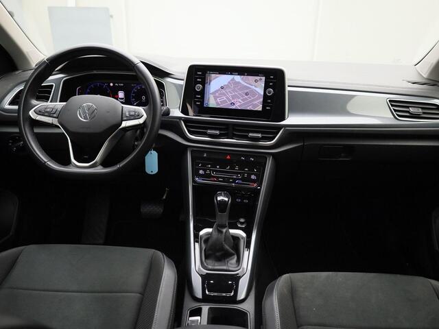 Volkswagen T-Roc 1.5 TSI 150PK Style DSG automaat · Navigatie · Camera + Parkeersensoren · Stoelverwarming