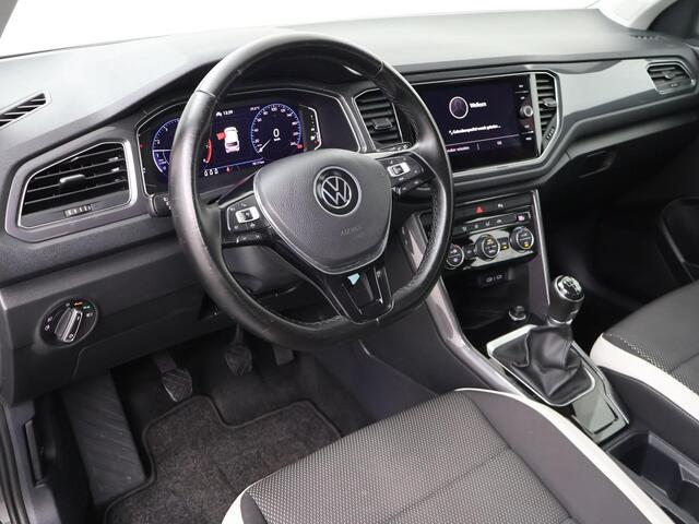 Volkswagen T-Roc 1.5 TSI Sport | 150 PK | Trekhaak | Navigatiesysteem | Climate control | LED verlichting |