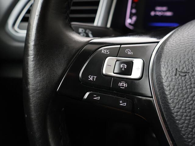 Volkswagen T-Roc 1.5 TSI Sport | 150 PK | Trekhaak | Navigatiesysteem | Climate control | LED verlichting |