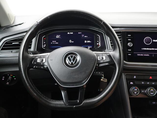 Volkswagen T-Roc 1.5 TSI Sport | 150 PK | Trekhaak | Navigatiesysteem | Climate control | LED verlichting |