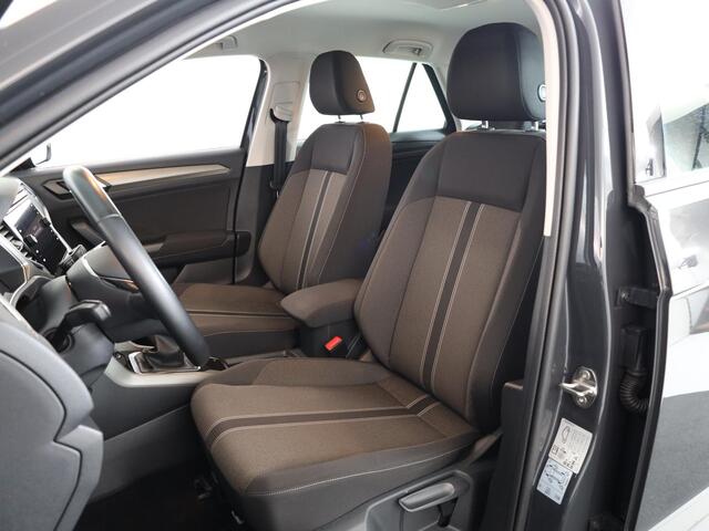 Volkswagen T-Roc 1.0 TSI Style 110 pk | Airco | Parkeersensoren | Adaptieve cruise control |