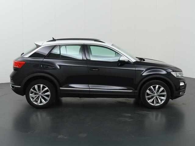 Volkswagen T-Roc 1.5 TSI Style | Stoel/Stuurwielverwarming | Parkeercamera | Climate Control | Apple Carplay/Android Auto |
