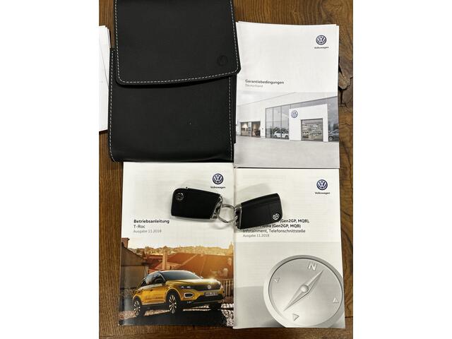Volkswagen T-Roc 2.0 TSI 4Motion Sport Business 3X R-Line | Panoramadak | Digital dashboard | Adaptieve cruise control | Beats Audio | Achteruitrijcamera | Adaptief onderstel | Lane assist | Park assist | Dodehoeksdetectie | Elek. kofferklep | Apple carplay | Draadloze te