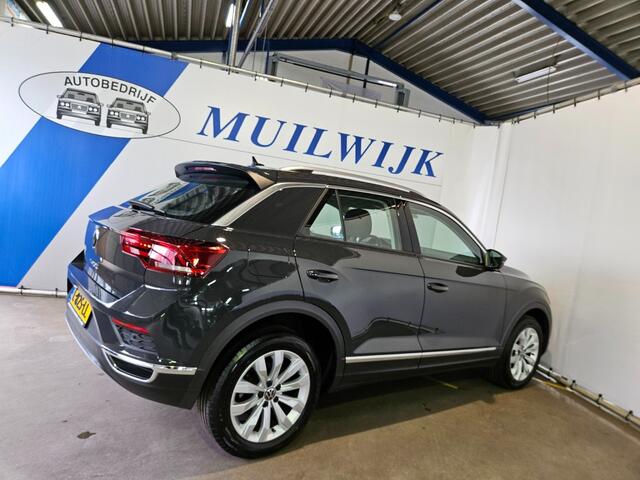 Volkswagen T-Roc 1.5 TSI Sport / LED / Virtual / NL Auto