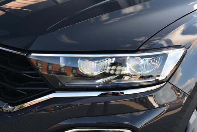 Volkswagen T-Roc 1.5 TSI Sport | ACC | Winter Pakket | DAB |