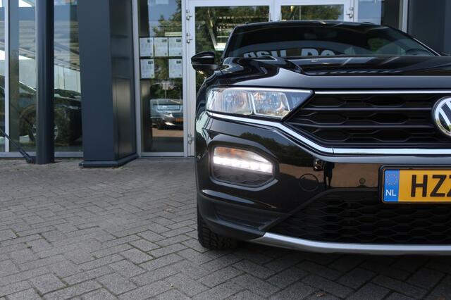 Volkswagen T-Roc 1.5 TSI 150PK, Trekhaak, Apple Carplay/ Android Auto, etc.