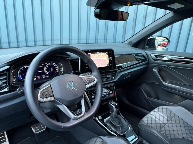 Volkswagen T-Roc 1.5 TSI R-Line Business | Panodak | Trekhaak | Elk. A-klep | Keyless | IQ Light | 19'' | Side Assist | Prijs Rijklaar!!