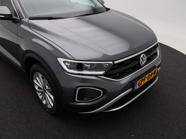 Volkswagen T-Roc 1.5 TSi 150 Pk Automaat Oranje Edition | IQ Full LED | Camera | Carplay | Privacy Glass | Parkeersensoren | DAB | ECC | 17 Inch | 10.651 Km!!