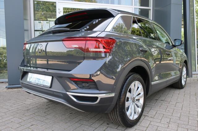 Volkswagen T-Roc 1.5 TSI 150PK, Trekhaak, Navi, Apple Carplay/ Android Auto, etc.