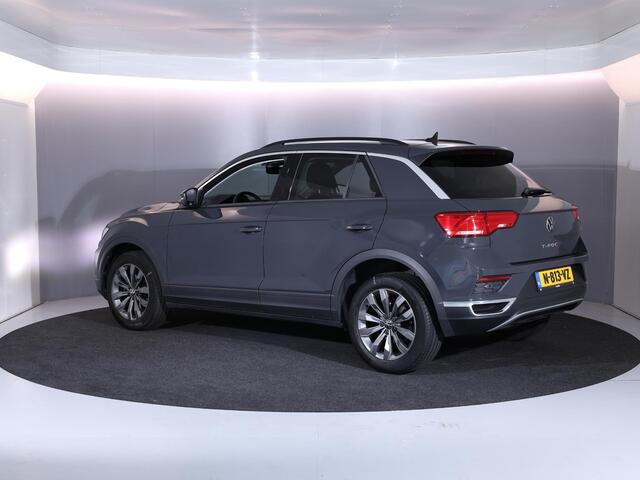 Volkswagen T-Roc 1.5 TSI Style 150 pk Automaat (DSG) | Navigatie | Parkeersensoren | Achteruitrijcamera | Adaptieve cruise control | Autom. airco |