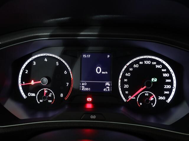Volkswagen T-Roc 1.5 TSI Style 150 pk Automaat (DSG) | Navigatie | Parkeersensoren | Achteruitrijcamera | Adaptieve cruise control | Autom. airco |