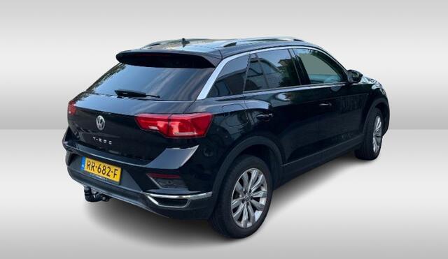 Volkswagen T-Roc 1.0 TSI 115pk Style / 1e Eigenaar / Trekhaak / Virtual Cockpit / App-Connect / Navigatie / Adaptive Cruise Control / 17" LMV