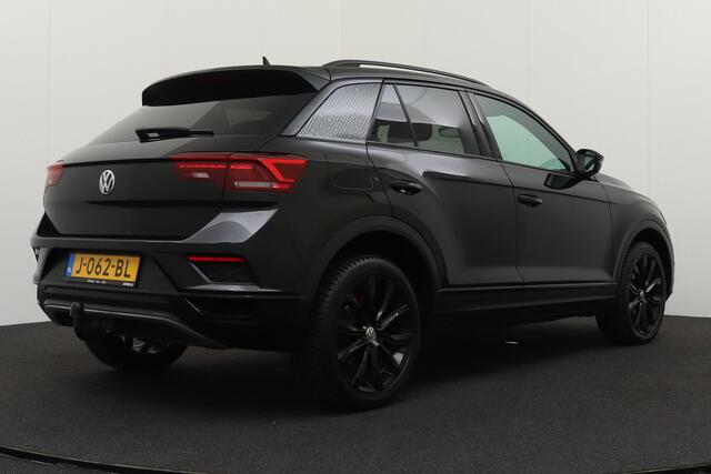 Volkswagen T-Roc 1.5 150 PK Aut. TSI R-Line Black-Edition Camera Trekhaak Dodehoek