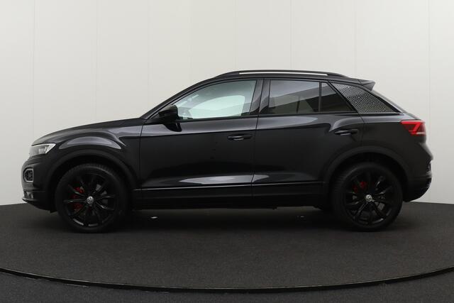 Volkswagen T-Roc 1.5 150 PK Aut. TSI R-Line Black-Edition Camera Trekhaak Dodehoek