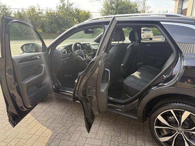 Volkswagen T-Roc 1.5 TSI R-Line Edition camera trekhaak 19 inch velgen
