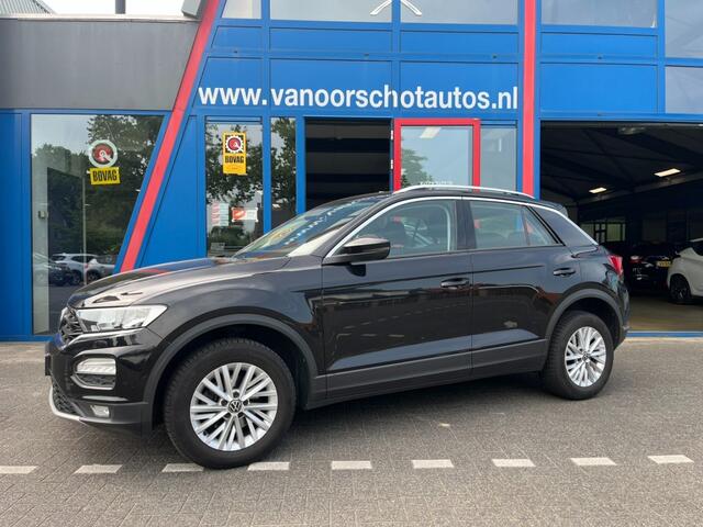 Volkswagen T-Roc 1.5 TSi 150pk Automaat Navi Carplay Airco bj2021