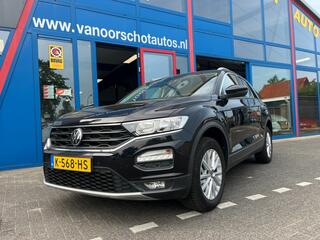 volkswagen-t-roc-1.5-tsi-150pk-auto