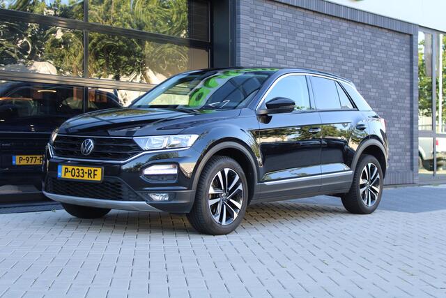Volkswagen T-Roc 1.0 TSI Style Business | STOELVERWARMING | NAVI | PDC | CARPLAY |