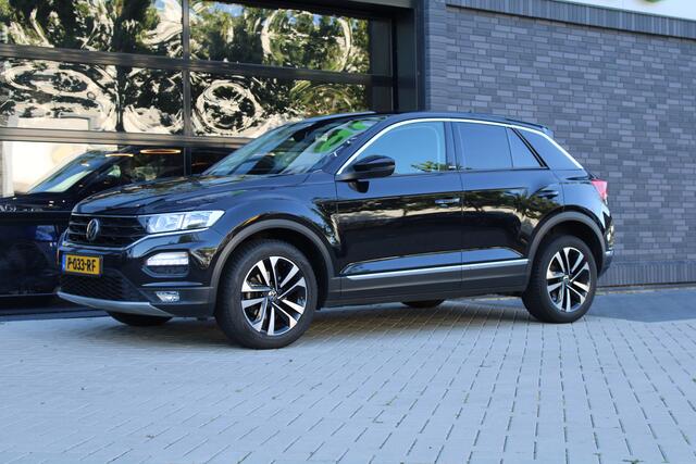 Volkswagen T-Roc 1.0 TSI Style Business | STOELVERWARMING | NAVI | PDC | CARPLAY |