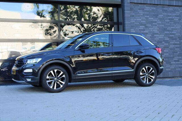 Volkswagen T-Roc 1.0 TSI Style Business | STOELVERWARMING | NAVI | PDC | CARPLAY |