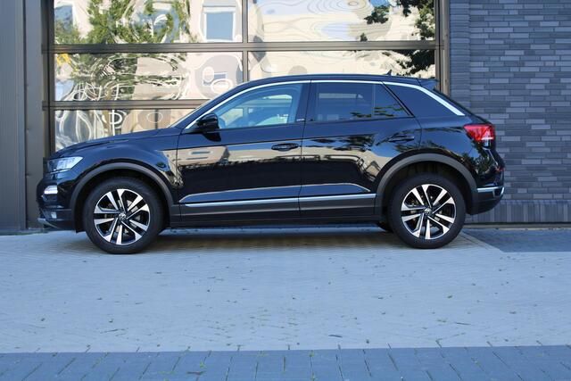 Volkswagen T-Roc 1.0 TSI Style Business | STOELVERWARMING | NAVI | PDC | CARPLAY |