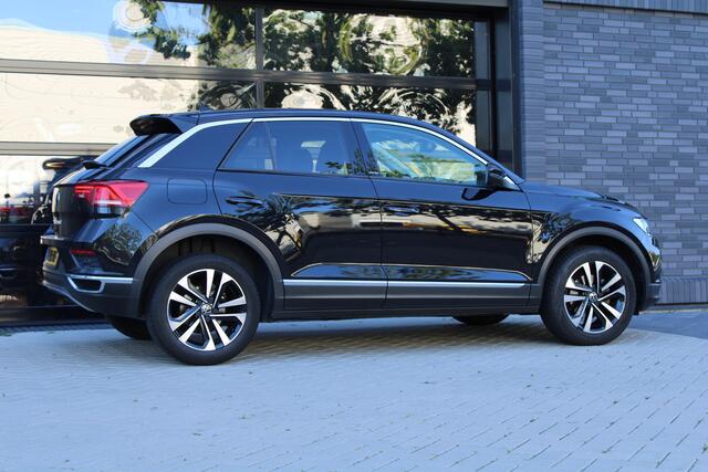 Volkswagen T-Roc 1.0 TSI Style Business | STOELVERWARMING | NAVI | PDC | CARPLAY |