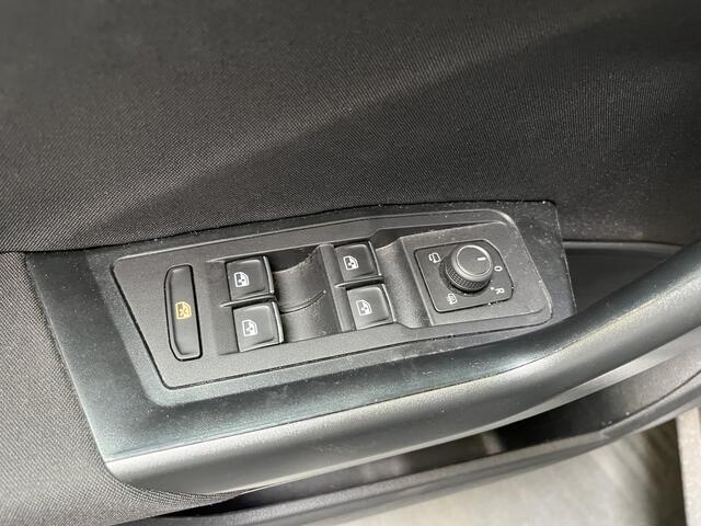 Volkswagen T-Roc 1.5 TSI 150 PK Sport / AUTOMAAT/ PANO/ ADAPT. CRUISE/ 19"LMV/ DIGITAL DASH/ STOEL VERWARM./ NAVI/ SPRAAKBEDIENING/ RIJ-MODI/ CLIMA/ BLUETOOTH
