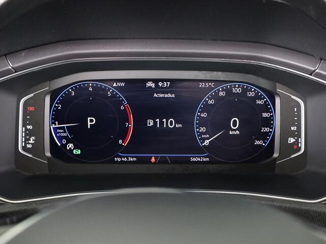 Volkswagen T-Roc 1.5 TSI Sport 150 pk Automaat (DSG) | Navigatie | Trekhaak | Parkeersensoren | Adaptieve cruise control | Elektr. achterklep |