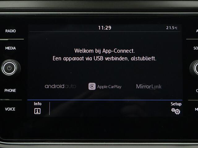 Volkswagen T-Roc 1.5 TSI Style | Apple Carplay & AndroidAUTO | Cruise Control | Camera | Parkeersensoren |