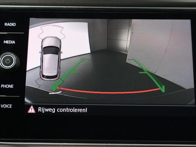 Volkswagen T-Roc 1.5 TSI Style | Apple Carplay & AndroidAUTO | Cruise Control | Camera | Parkeersensoren |
