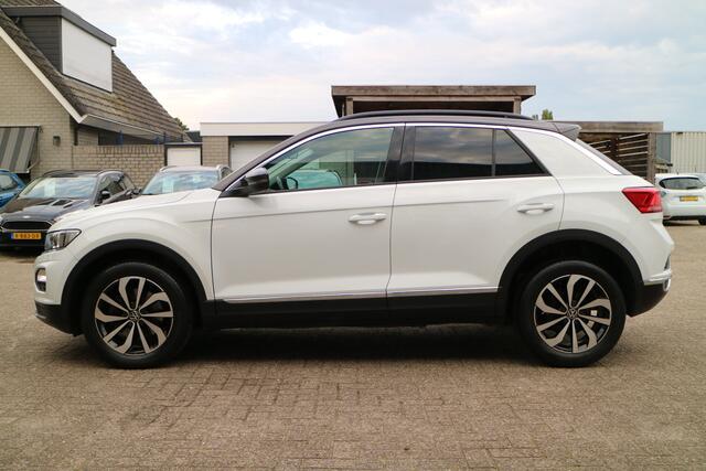 Volkswagen T-Roc 1.0 TSI Style | LED | Adaptive Cruise | Lane Assist |
