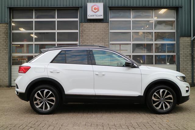 Volkswagen T-Roc 1.0 TSI Style | LED | Adaptive Cruise | Lane Assist |