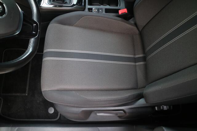Volkswagen T-Roc 1.0 TSI Style | LED | Adaptive Cruise | Lane Assist |