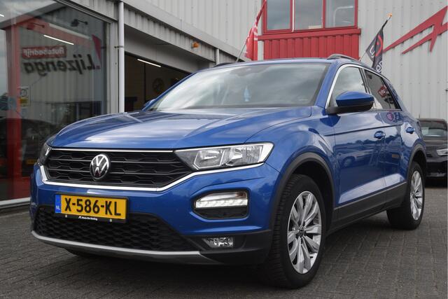 Volkswagen T-Roc 1.0 TSI Style Business Carplay | Adaptive cruise | 17 inch | DAB | Bluetooth | PDC