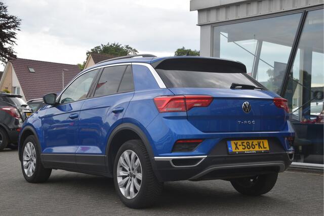 Volkswagen T-Roc 1.0 TSI Style Business Carplay | Adaptive cruise | 17 inch | DAB | Bluetooth | PDC