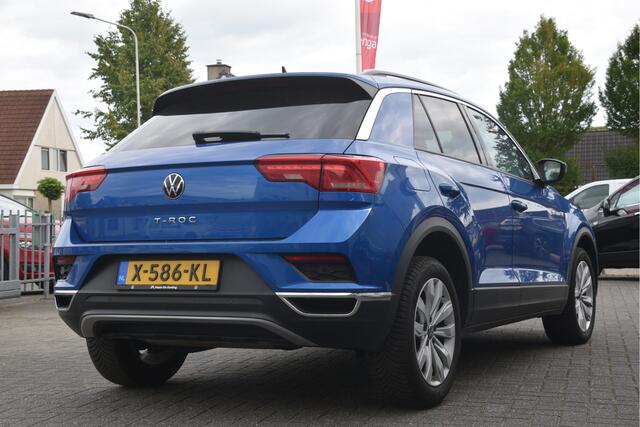Volkswagen T-Roc 1.0 TSI Style Business Carplay | Adaptive cruise | 17 inch | DAB | Bluetooth | PDC