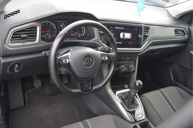 Volkswagen T-Roc 1.0 TSI Style Business Carplay | Adaptive cruise | 17 inch | DAB | Bluetooth | PDC
