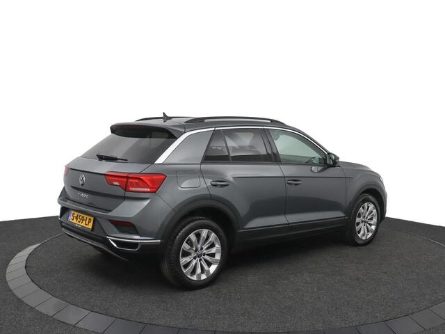 Volkswagen T-Roc 1.5 TSI Style | Parkeersensoren | Navigatie | Parkeercamera