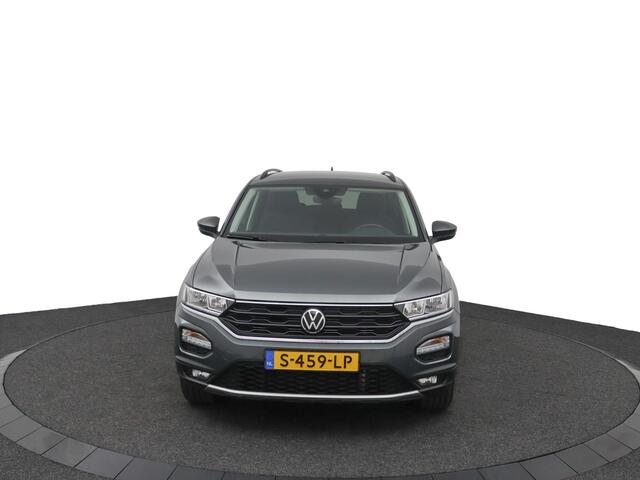 Volkswagen T-Roc 1.5 TSI Style | Parkeersensoren | Navigatie | Parkeercamera