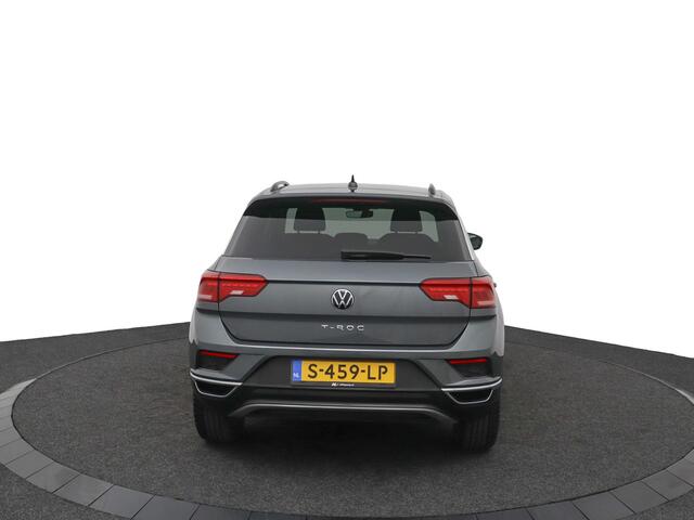 Volkswagen T-Roc 1.5 TSI Style | Parkeersensoren | Navigatie | Parkeercamera