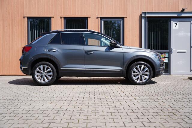 Volkswagen T-Roc 1.5 TSI Style | Facelift | Trekhaak | Camera