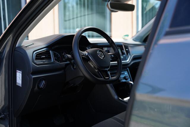 Volkswagen T-Roc 1.5 TSI Style | Facelift | Trekhaak | Camera