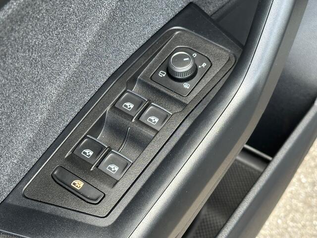 Volkswagen T-Roc 1.5 TSI 150pk Move | Navi | Carplay | Stoelverwarming | Rijlkaar incl. verlengde fabrieksgarantie