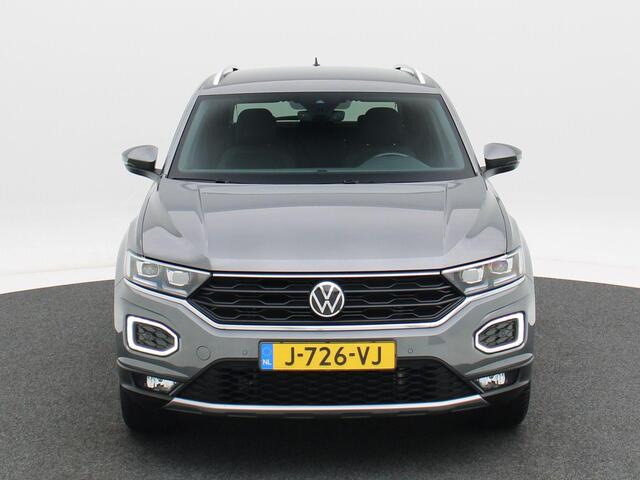 Volkswagen T-Roc 1.5 TSi 150 Pk Sport | Trekhaak | LED | Sensoren | Carplay | Adaptive Cruise | Climate Control | 17 Inch | 53.069 Km!!