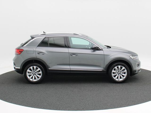 Volkswagen T-Roc 1.5 TSi 150 Pk Sport | Trekhaak | LED | Sensoren | Carplay | Adaptive Cruise | Climate Control | 17 Inch | 53.069 Km!!