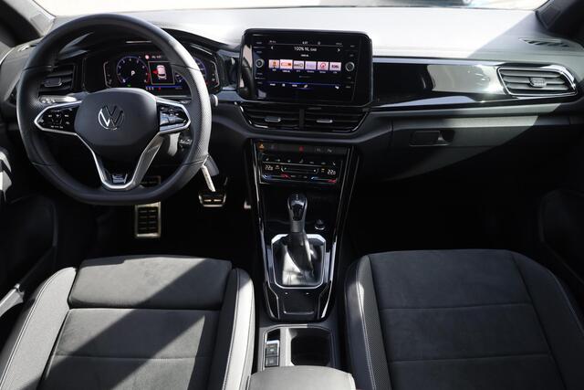 Volkswagen T-Roc 1.5 TSI R-Line 150PK / 110kW DSG, Blackstyle pakket, 18" 'Grange Hill' hoogglans zwart LMV, Ergo stoel LED Plus koplampen, side assist (dodehoek detectie), achteruitrijcamera, Apple Carplay / Android Auto, digital cockpit pro, voorstoelen verwarmbaar, kui