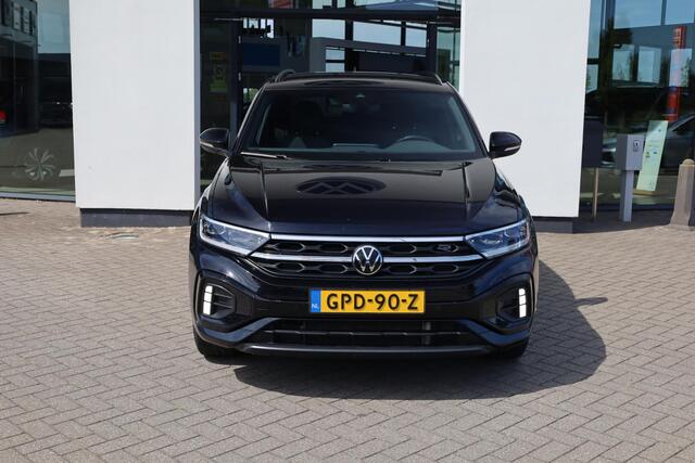 Volkswagen T-Roc 1.5 TSI R-Line 150PK / 110kW DSG, Blackstyle pakket, 18" 'Grange Hill' hoogglans zwart LMV, Ergo stoel LED Plus koplampen, side assist (dodehoek detectie), achteruitrijcamera, Apple Carplay / Android Auto, digital cockpit pro, voorstoelen verwarmbaar, kui