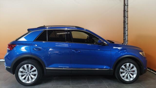 Volkswagen T-Roc 1.5 TSI Sport open dak | navi | carplay | cruise control | trekhaak